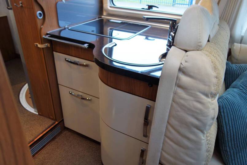 Hymer B 698 SL Star Edition Queensbed, 3.0 AUTOMAAT, champagne, 4 x luchtvering, winter pakket 27