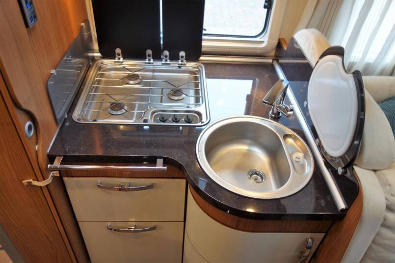Hymer B 698 SL Star Edition Queensbed, 3.0 AUTOMAAT, champagne, 4 x luchtvering, winter pakket 30