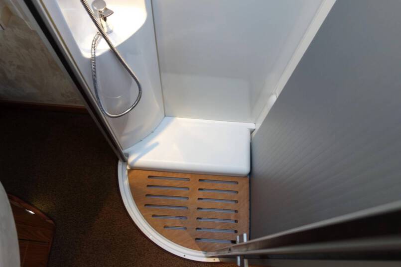 Hymer B 698 SL Star Edition Queensbed, 3.0 AUTOMAAT, champagne, 4 x luchtvering, winter pakket 43