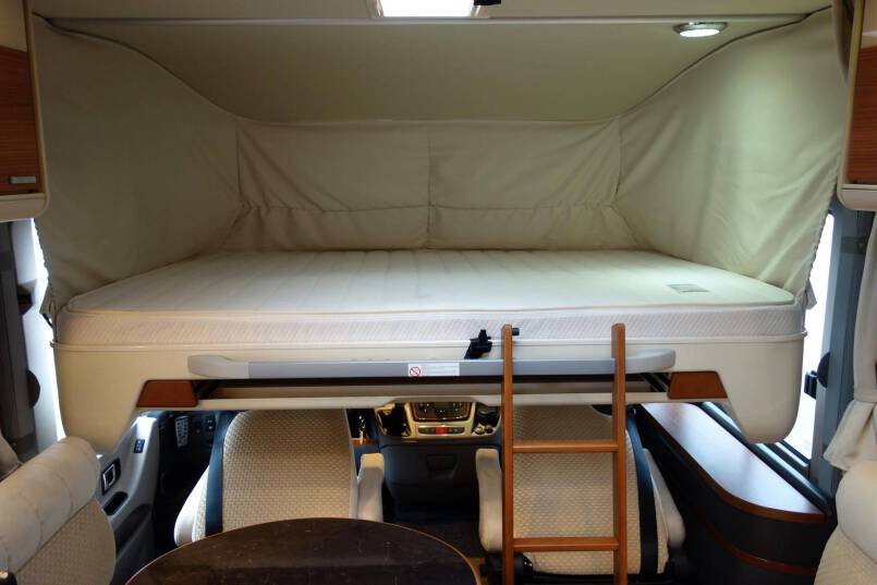 Hymer B 698 SL Star Edition Queensbed, 3.0 AUTOMAAT, champagne, 4 x luchtvering, winter pakket 44