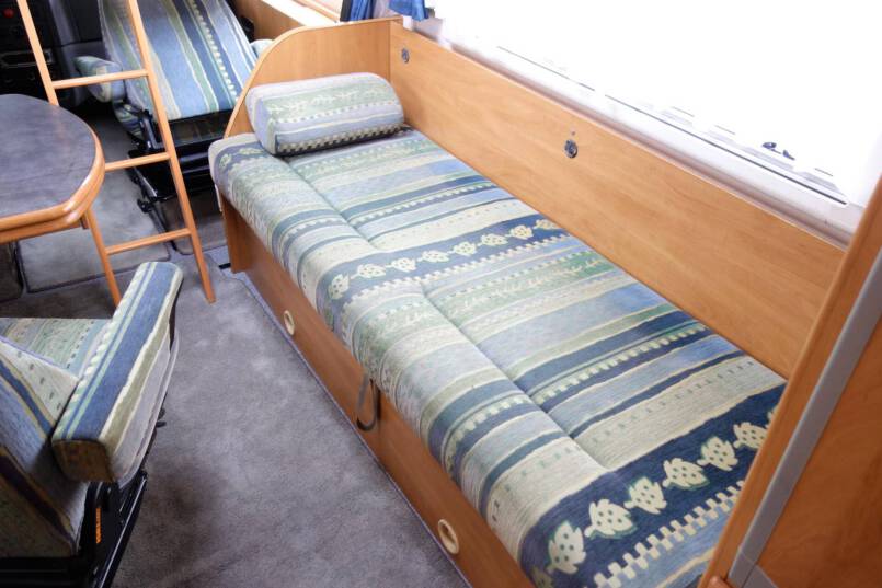 Hymer B 584 Hymer  B 584 compacte 3 pers. met een ruime barzit indeling 28