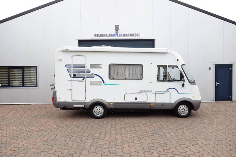 Hymer B 584 Hymer  B 584 compacte 3 pers. met een ruime barzit indeling 31