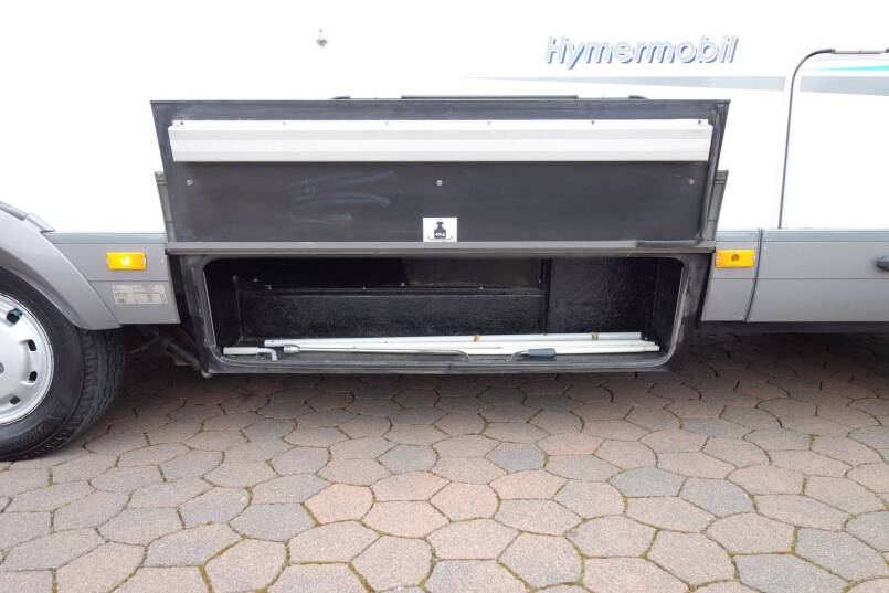 Hymer B 584 Hymer  B 584 compacte 3 pers. met een ruime barzit indeling 3