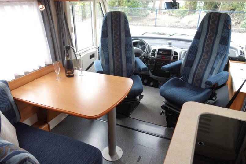 Hymer B 514 G Elegance zilver, compacte 4 pers. camper met HPC levelsysteem 22