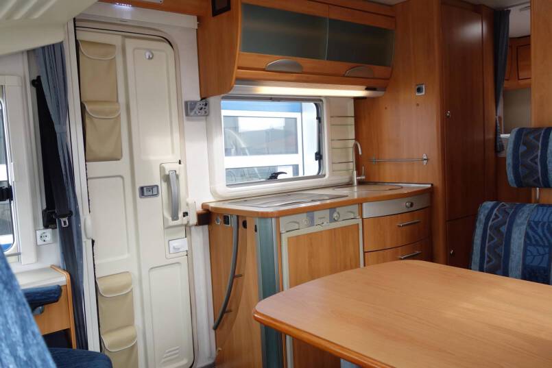 Hymer B 514 G Elegance zilver, compacte 4 pers. camper met HPC levelsysteem 24
