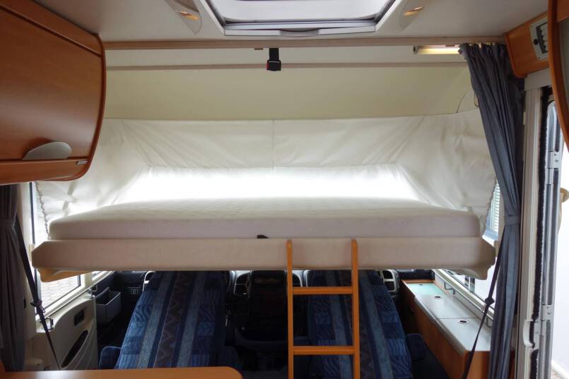Hymer B 514 G Elegance zilver, compacte 4 pers. camper met HPC levelsysteem 38