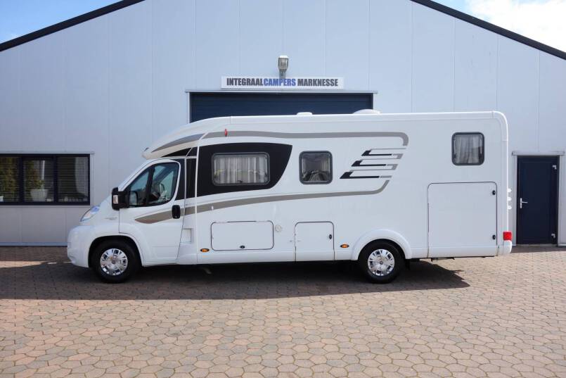 Hymer T 678 CL AUTOMAAT, 150 pk, 2 aparte bedden 2