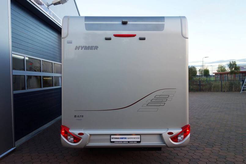 Hymer B 678 3.0 jet 157 pk Champagne, 2 aparte bedden, garage, vol optie 3