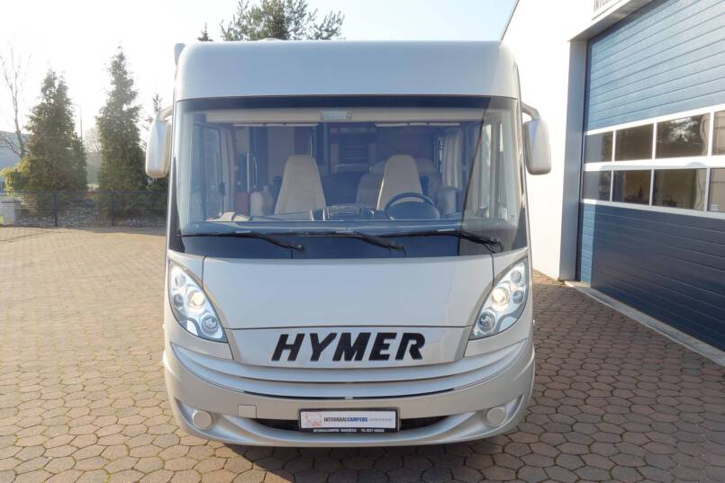 Hymer B 678 3.0 jet 157 pk Champagne, 2 aparte bedden, garage, vol optie 42