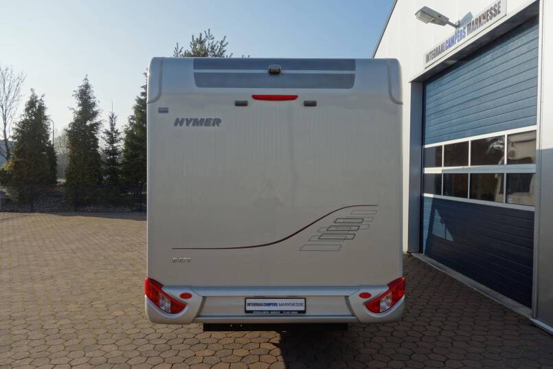 Hymer B 678 3.0 jet 157 pk Champagne, 2 aparte bedden, garage, vol optie 44