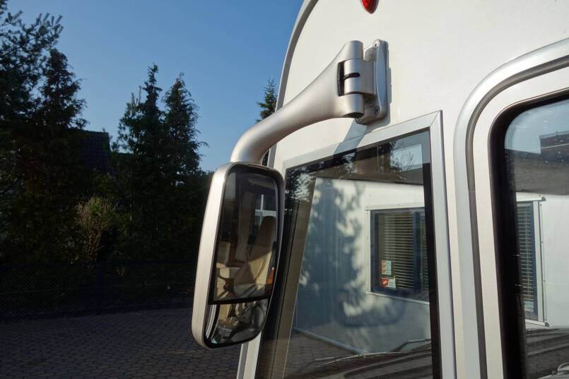Hymer B 678 3.0 jet 157 pk Champagne, 2 aparte bedden, garage, vol optie 45
