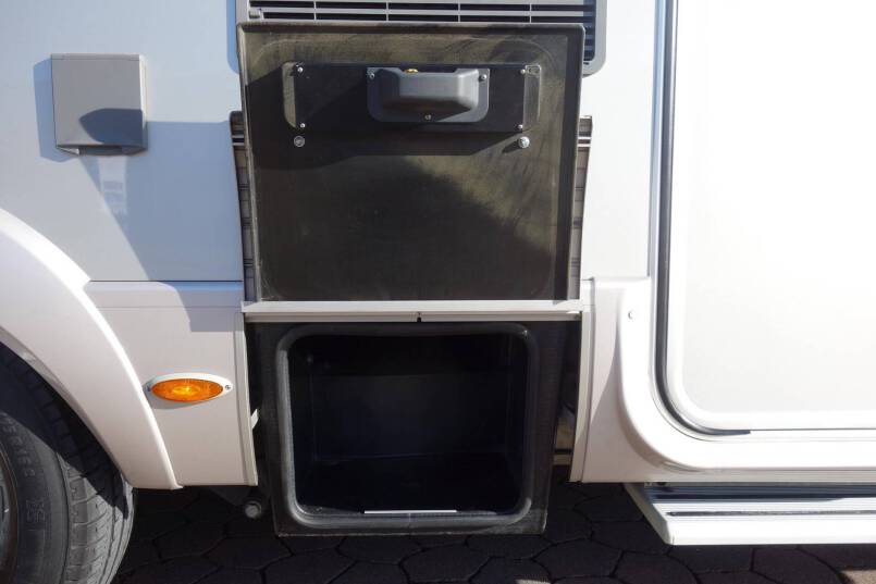 Hymer B 694 SL Star Edition 3.0, Champagne met garage, vol optie 11