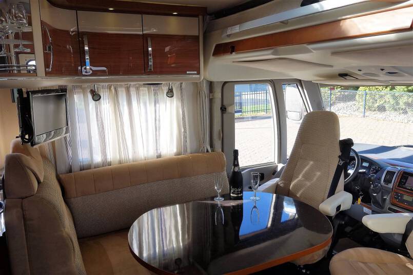 Hymer B 694 SL Star Edition 3.0, Champagne met garage, vol optie 18