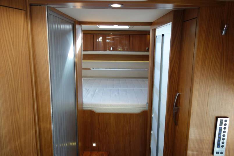 Hymer B 694 SL Star Edition 3.0, Champagne met garage, vol optie 24
