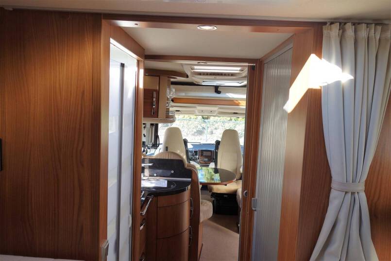 Hymer B 694 SL Star Edition 3.0, Champagne met garage, vol optie 28