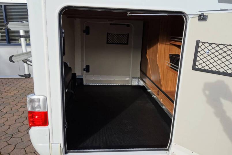 Hymer B 568 PL AUTOMAAT, PremiumLine, 2 aparte bedden, grote garage 11