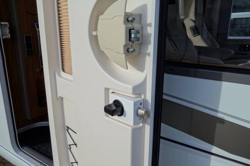 Hymer B 568 PL AUTOMAAT, PremiumLine, 2 aparte bedden, grote garage 13