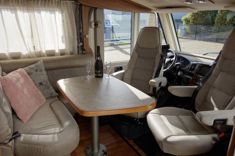 Hymer B 568 PL AUTOMAAT, PremiumLine, 2 aparte bedden, grote garage 20