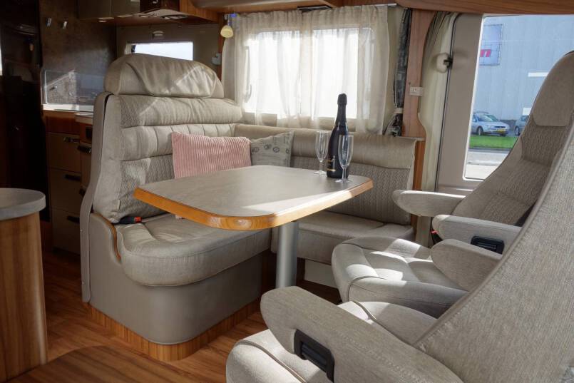 Hymer B 568 PL AUTOMAAT, PremiumLine, 2 aparte bedden, grote garage 21