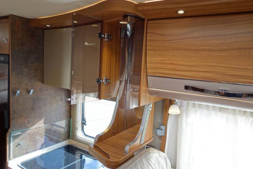 Hymer B 568 PL AUTOMAAT, PremiumLine, 2 aparte bedden, grote garage 29