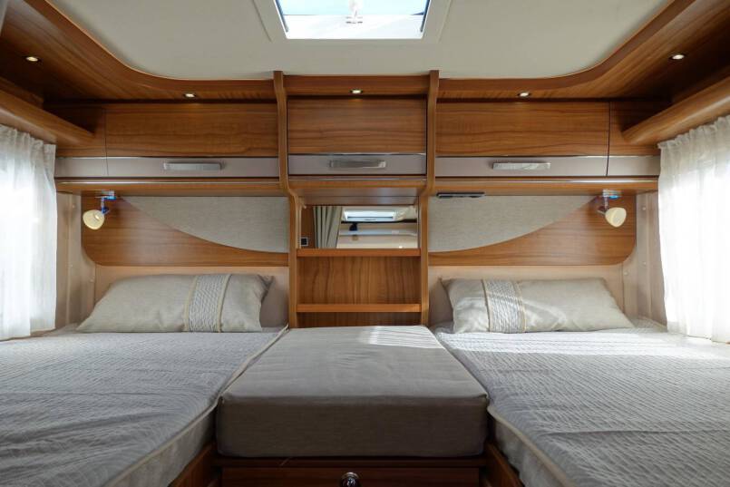 Hymer B 568 PL AUTOMAAT, PremiumLine, 2 aparte bedden, grote garage 32