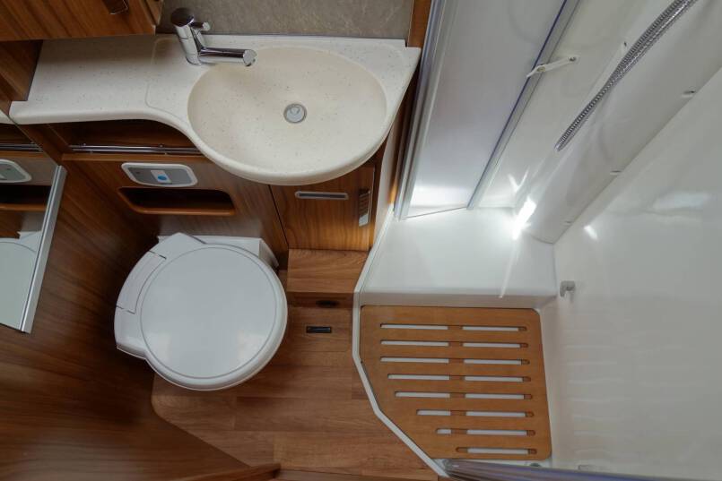 Hymer B 568 PL AUTOMAAT, PremiumLine, 2 aparte bedden, grote garage 36