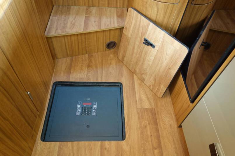 Hymer B 568 PL AUTOMAAT, PremiumLine, 2 aparte bedden, grote garage 39