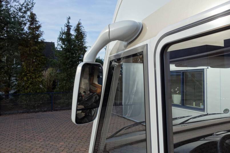Hymer B 568 PL AUTOMAAT, PremiumLine, 2 aparte bedden, grote garage 8