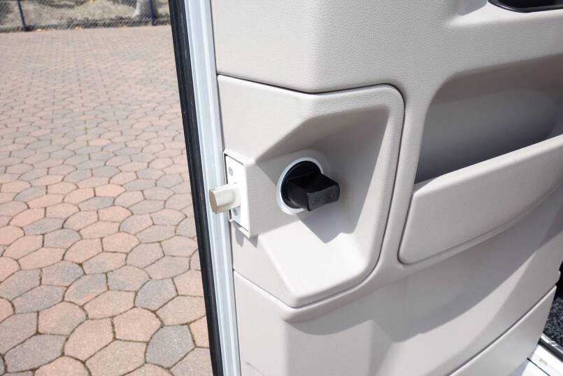 Hymer B 588 PL AUTOMAAT, PremuimLine, 2 aparte bedden, garage 13