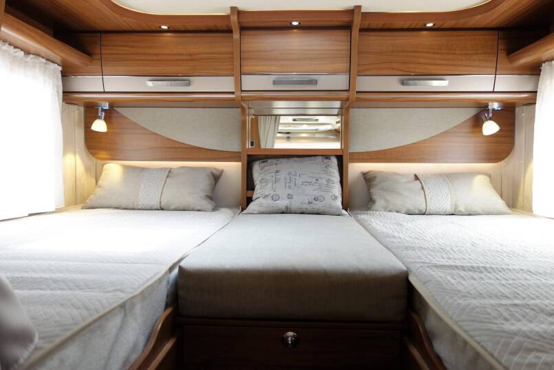 Hymer B 588 PL AUTOMAAT, PremuimLine, 2 aparte bedden, garage 37