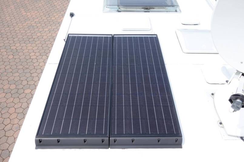 Hymer B 588 PL AUTOMAAT, PremuimLine, 2 aparte bedden, garage 44