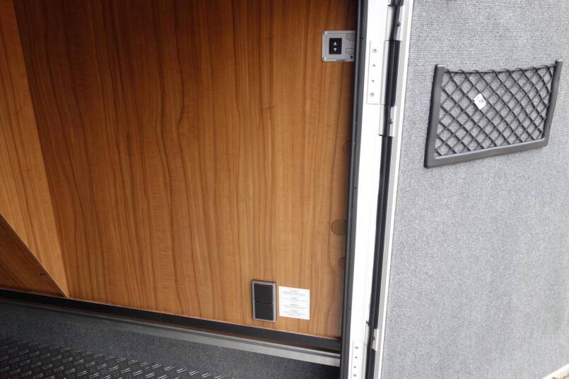 Hymer B 678 PL AUTOMAAT, 177 pk PremiumLine, 2 aparte bedden 12