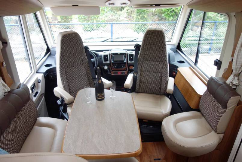 Hymer B 678 PL AUTOMAAT, 177 pk PremiumLine, 2 aparte bedden 21