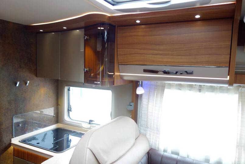 Hymer B 678 PL AUTOMAAT, 177 pk PremiumLine, 2 aparte bedden 27