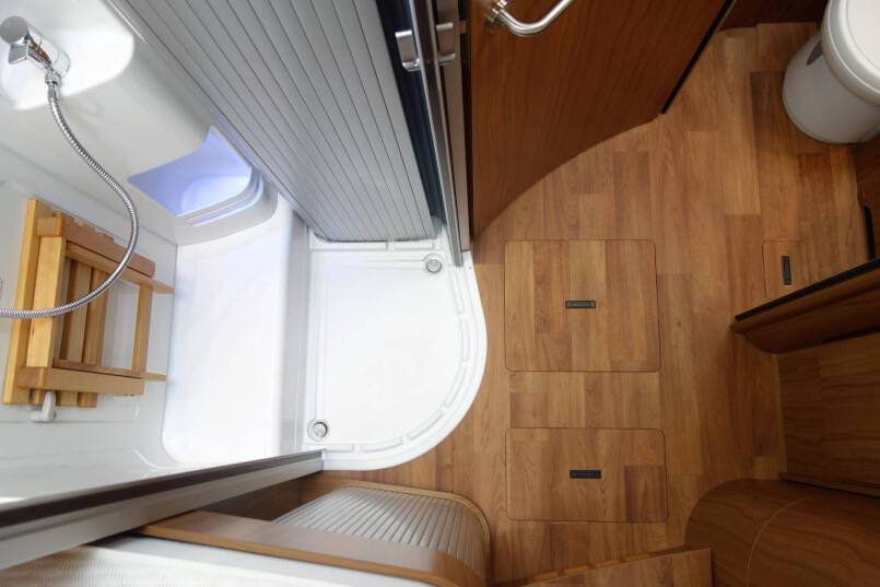 Hymer B 678 PL AUTOMAAT, 177 pk PremiumLine, 2 aparte bedden 37