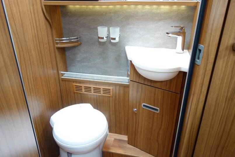 Hymer B 678 PL AUTOMAAT, 177 pk PremiumLine, 2 aparte bedden 39