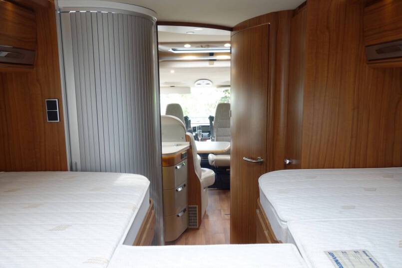 Hymer B 678 PL AUTOMAAT, 177 pk PremiumLine, 2 aparte bedden 41