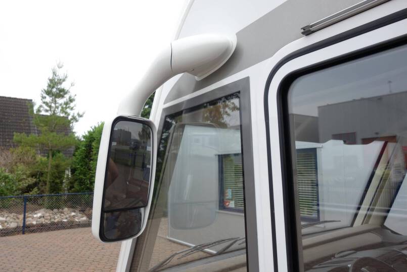 Hymer B 678 PL AUTOMAAT, 177 pk PremiumLine, 2 aparte bedden 8