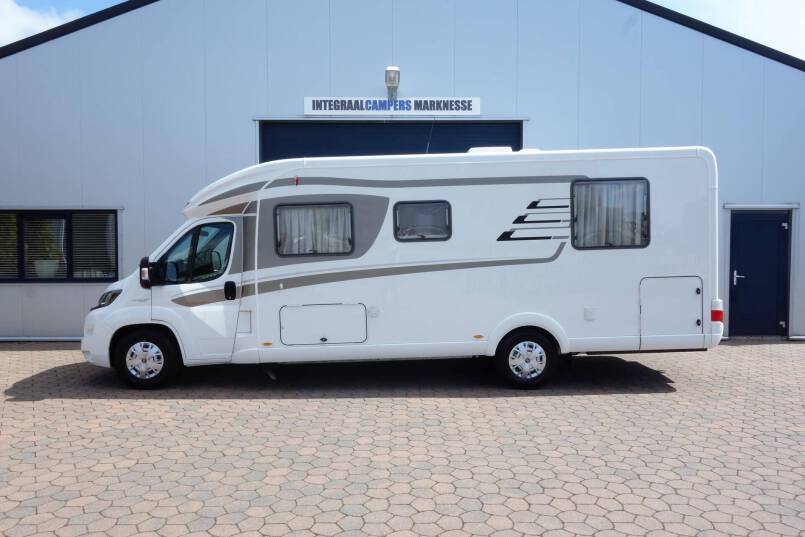 Hymer T 708 SL AUTOMAAT, 180 pk half integraal, Queens bed 2