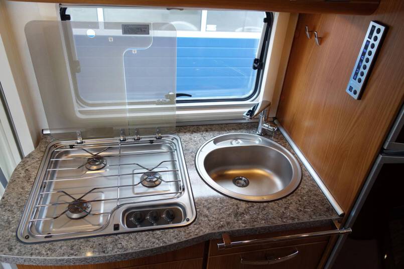 Hymer B 674 SL 3.0 Automaat, Elegance Silver, 2 aparte bedden, garage 22