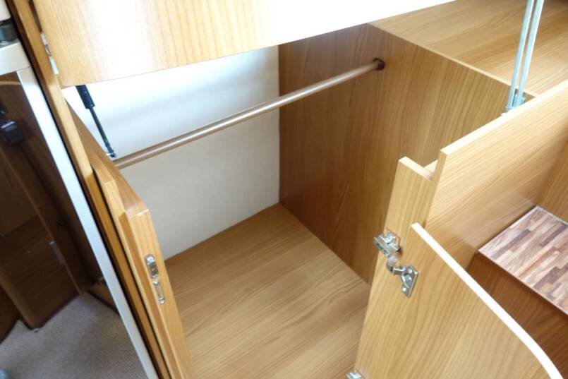 Hymer B 674 SL 3.0 Automaat, Elegance Silver, 2 aparte bedden, garage 27