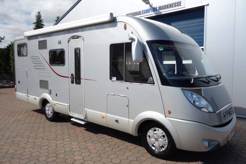 Hymer B 674 SL 3.0 Automaat, Elegance Silver, 2 aparte bedden, garage 3