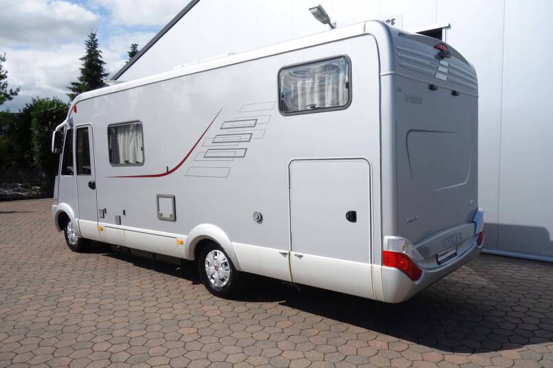 Hymer B 674 SL 3.0 Automaat, Elegance Silver, 2 aparte bedden, garage 4