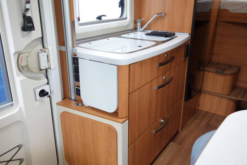 Hymer Exsis-I 504 AL-KO, compacte 4 persoonscamper 21