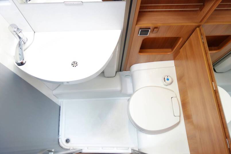 Hymer Exsis-I 504 AL-KO, compacte 4 persoonscamper 31