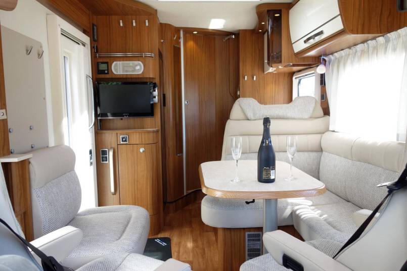 Hymer Ml-I 620 AUTOMAAT, Serragrijs 190 pk, 2 aparte bedden 24