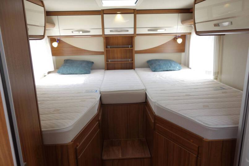Hymer Ml-I 620 AUTOMAAT, Serragrijs 190 pk, 2 aparte bedden 33