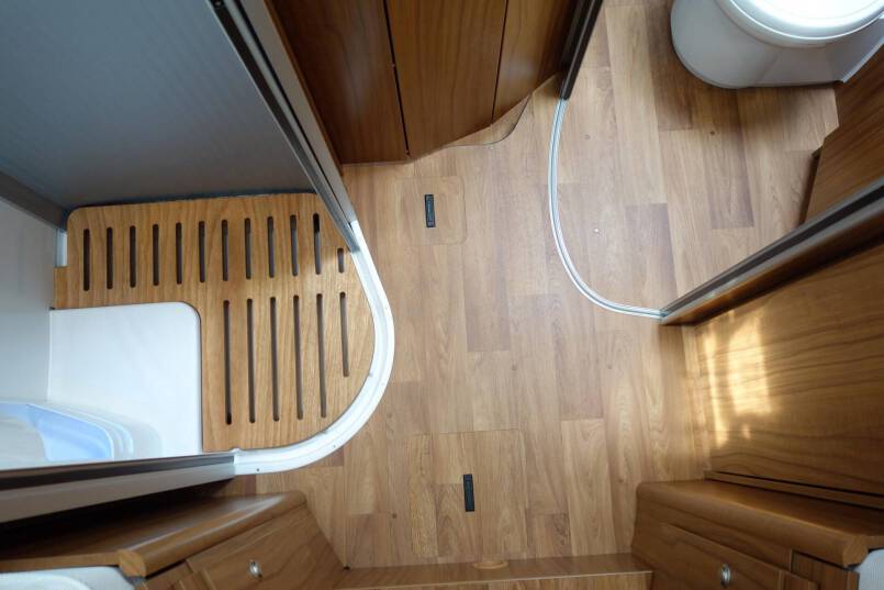 Hymer Ml-I 620 AUTOMAAT, Serragrijs 190 pk, 2 aparte bedden 40