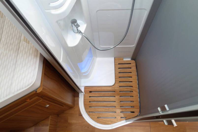 Hymer Ml-I 620 AUTOMAAT, Serragrijs 190 pk, 2 aparte bedden 41