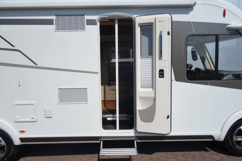 Hymer B 678 DL AUTOMAAT, 180 pk Dynamic Line, 2 aparte bedden 14